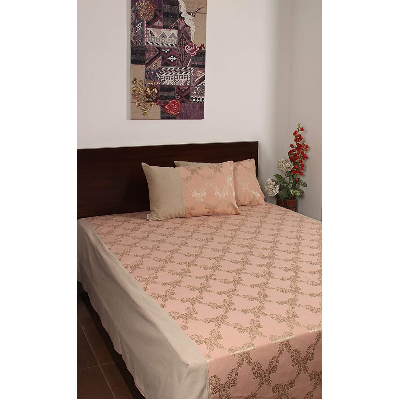 Elegant Ogee Jacquard Bed Cover Set with Matching Pillow Covers