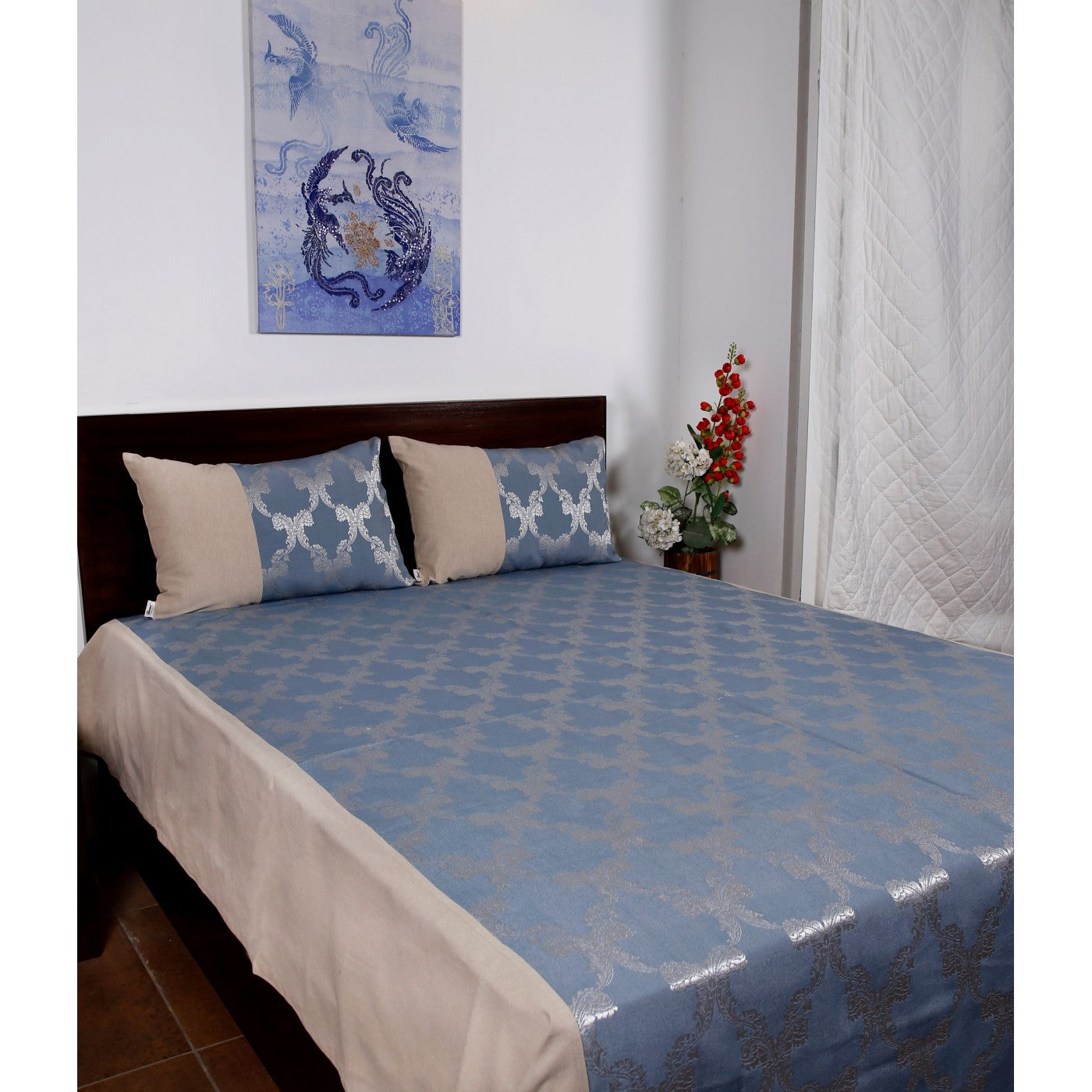 Elegant Ogee Jacquard Bed Cover Set with Matching Pillow Covers