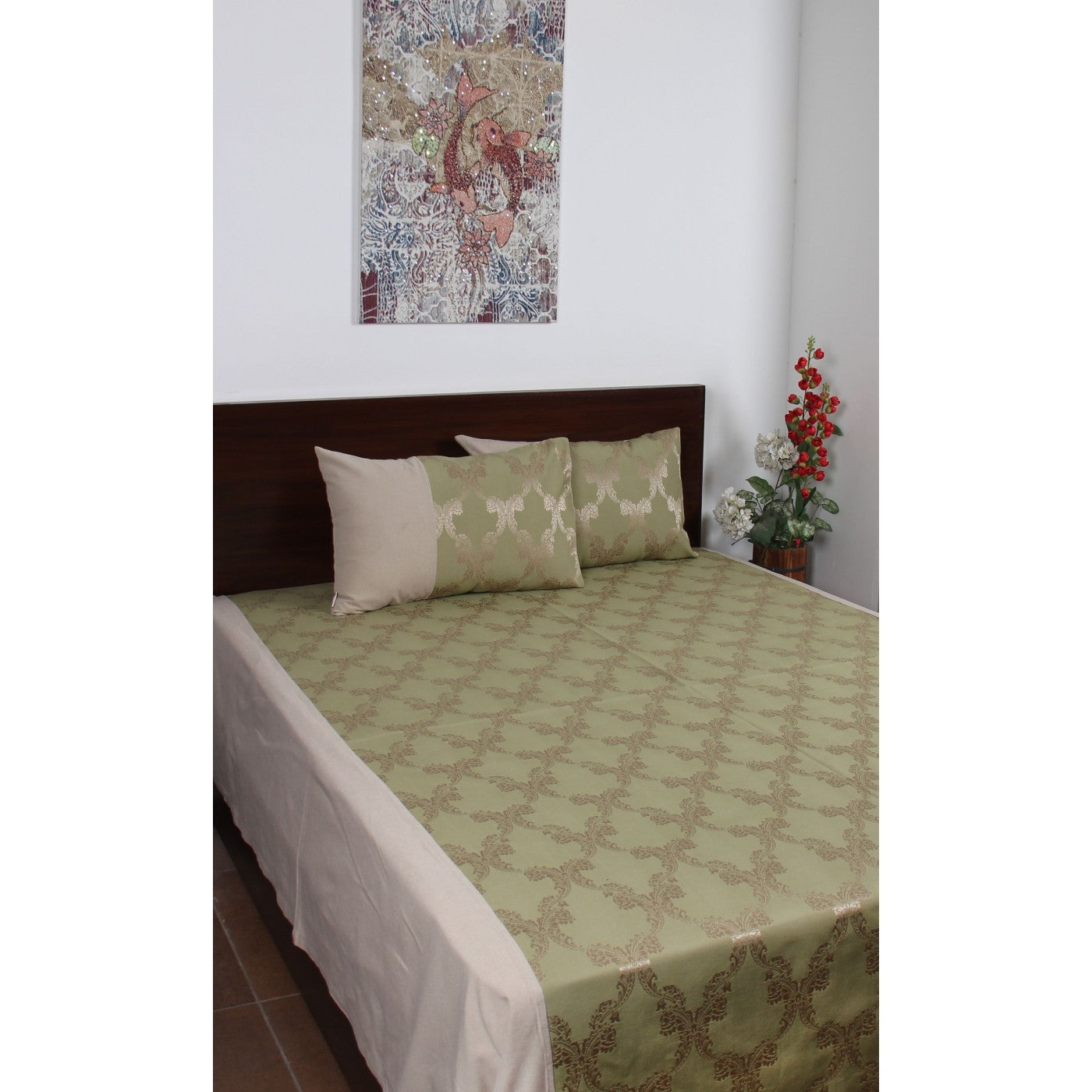 Elegant Ogee Jacquard Bed Cover Set with Matching Pillow Covers