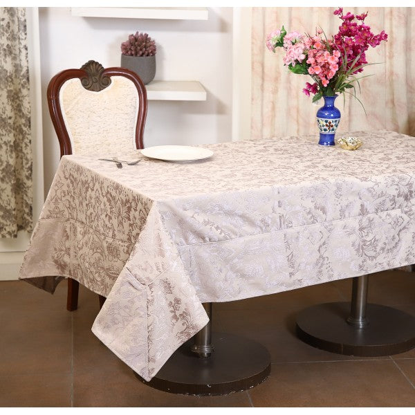 Elegant Renaissance: Jacquard Fiore Damask Table Cover Collection