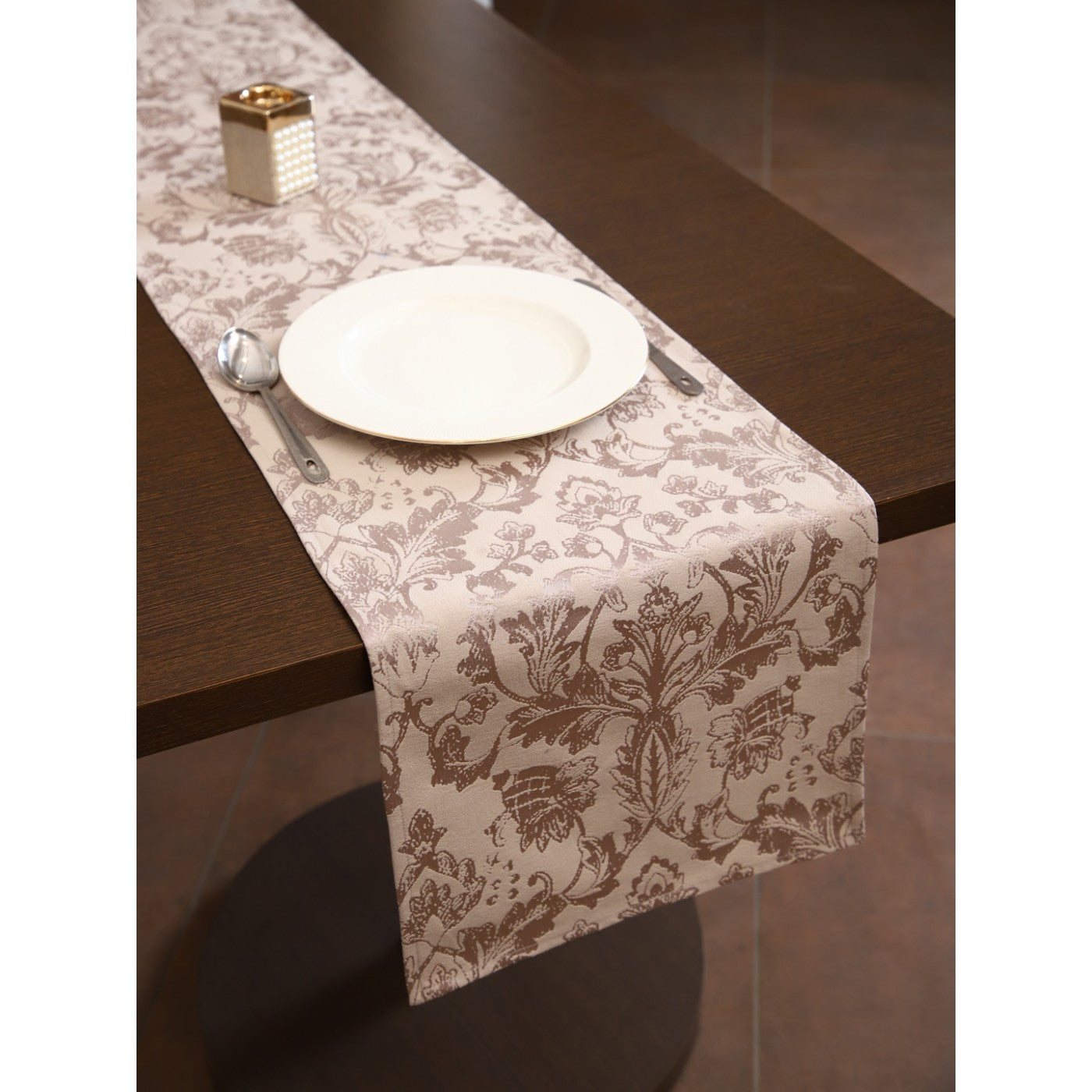 Jacquard Table Runner Unveiling Traditional Elegance, Abstract Sophistication, and Floral Charm