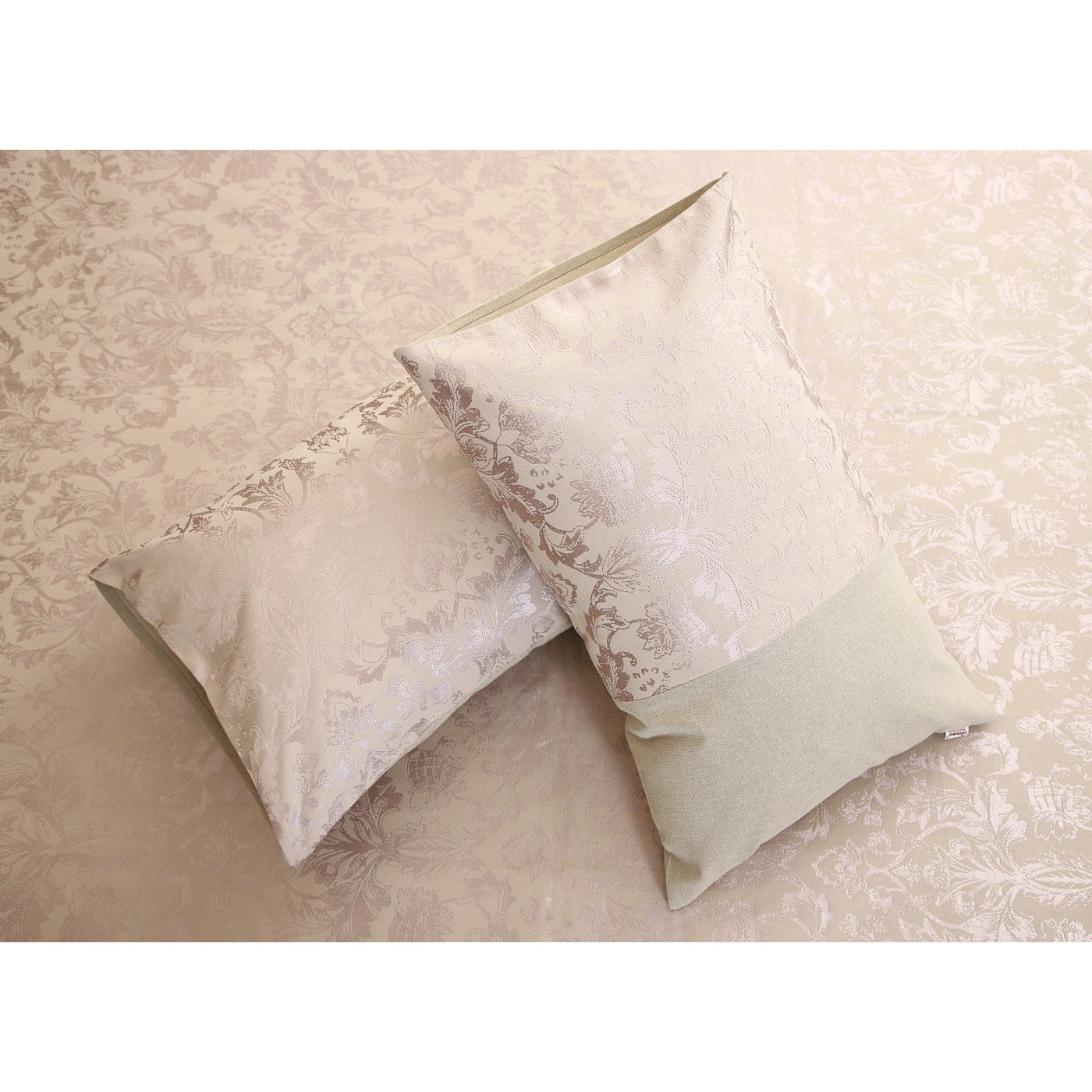 Elegant Fiore Jacquard Double Bed Cover Set with Matching Pillow Covers