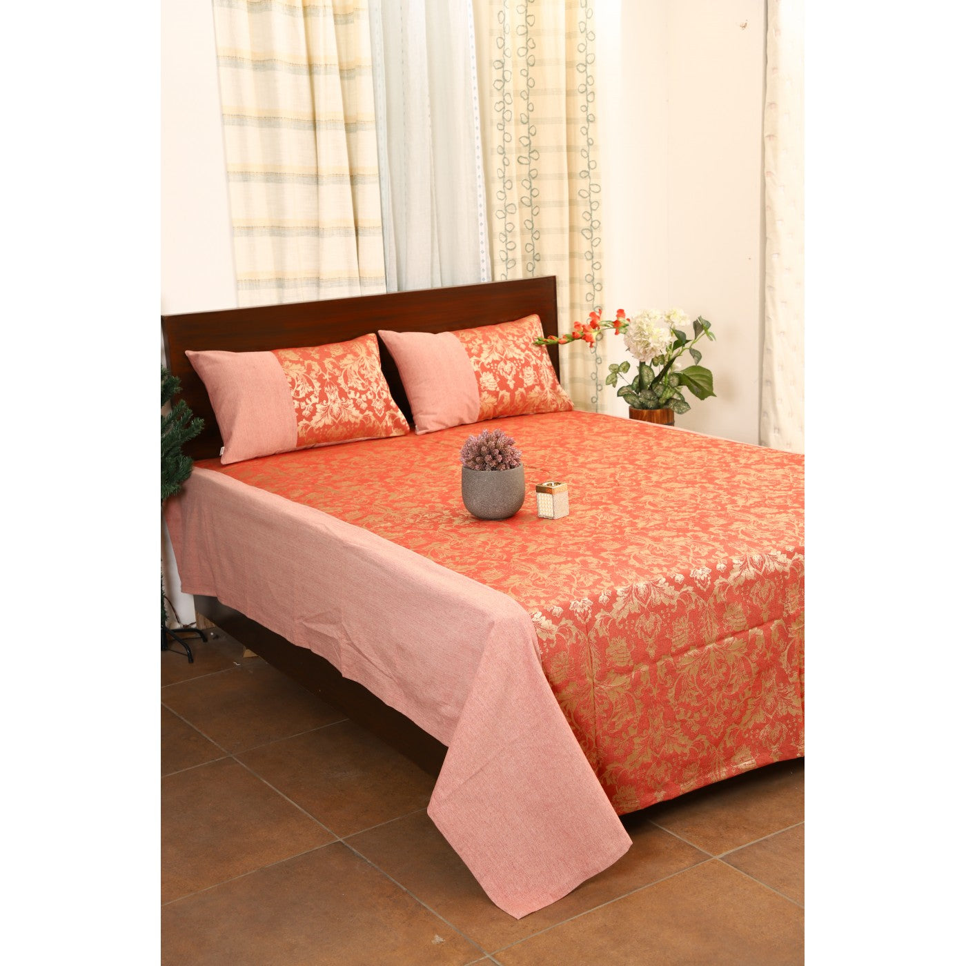 Elegant Fiore Jacquard Double Bed Cover Set with Matching Pillow Covers